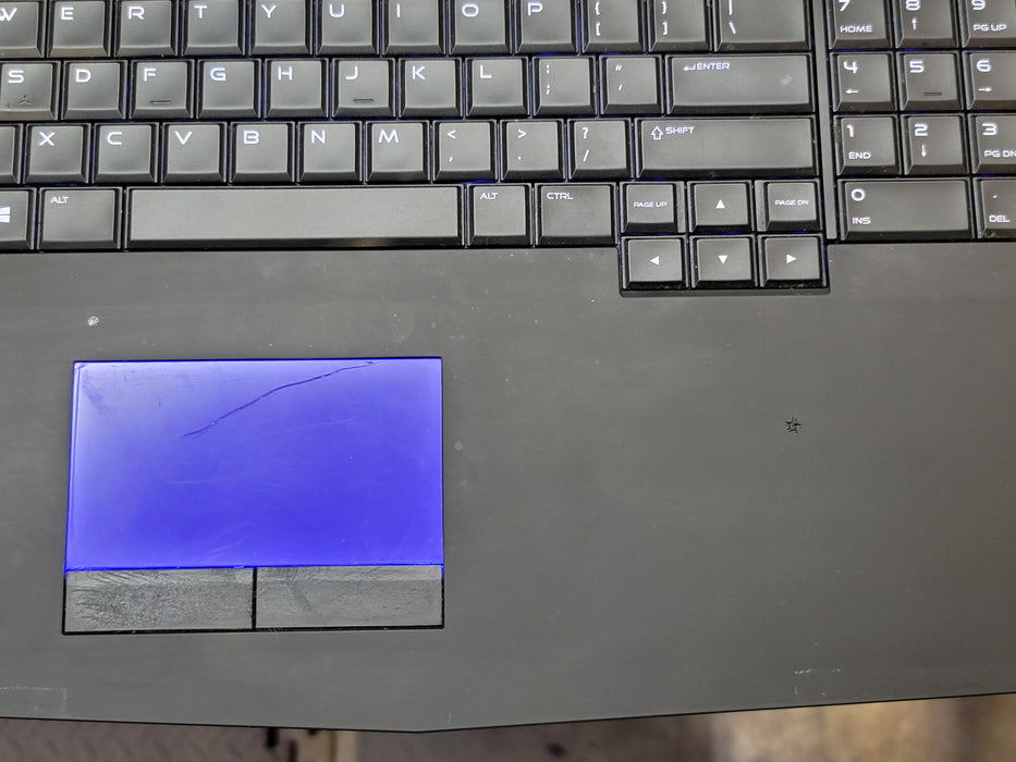 Alienware 17 R3 17" i7-6700HQ 16GB DDR4 GTX 970M 256GB M.2 SSD READ