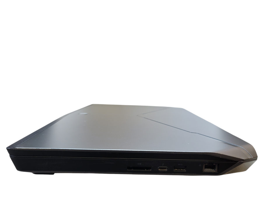 Alienware 17 R3 17" i7-6700HQ 16GB DDR4 GTX 970M 256GB M.2 SSD READ