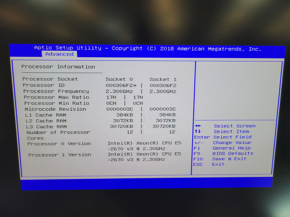 Cisco UCS C220 M4 - 2x Xeon E5-2670 v3 32GB DDR4 AVAGO 12GMR 2x770W PSU