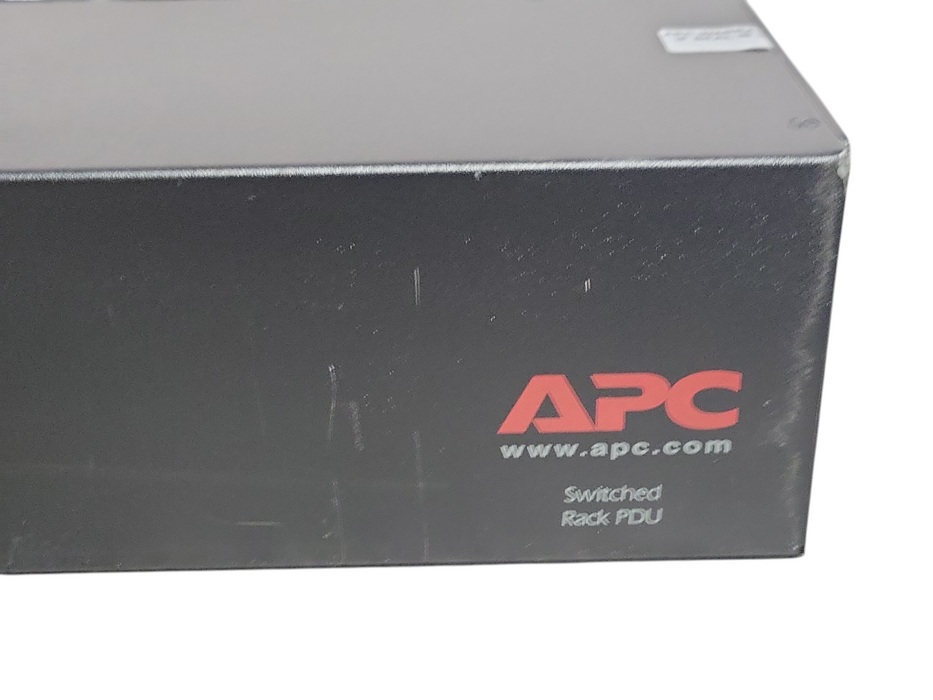 APC AP7902 Switched Power Distribution Unit
