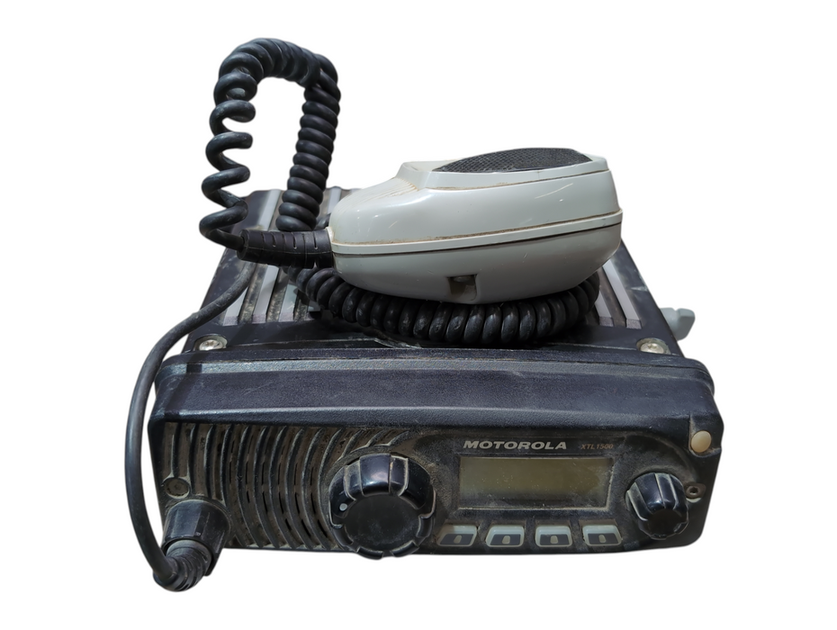 Motorola XTL1500 UHF r2 450-520MHZ TWO WAY MOBILE RADIO, READ