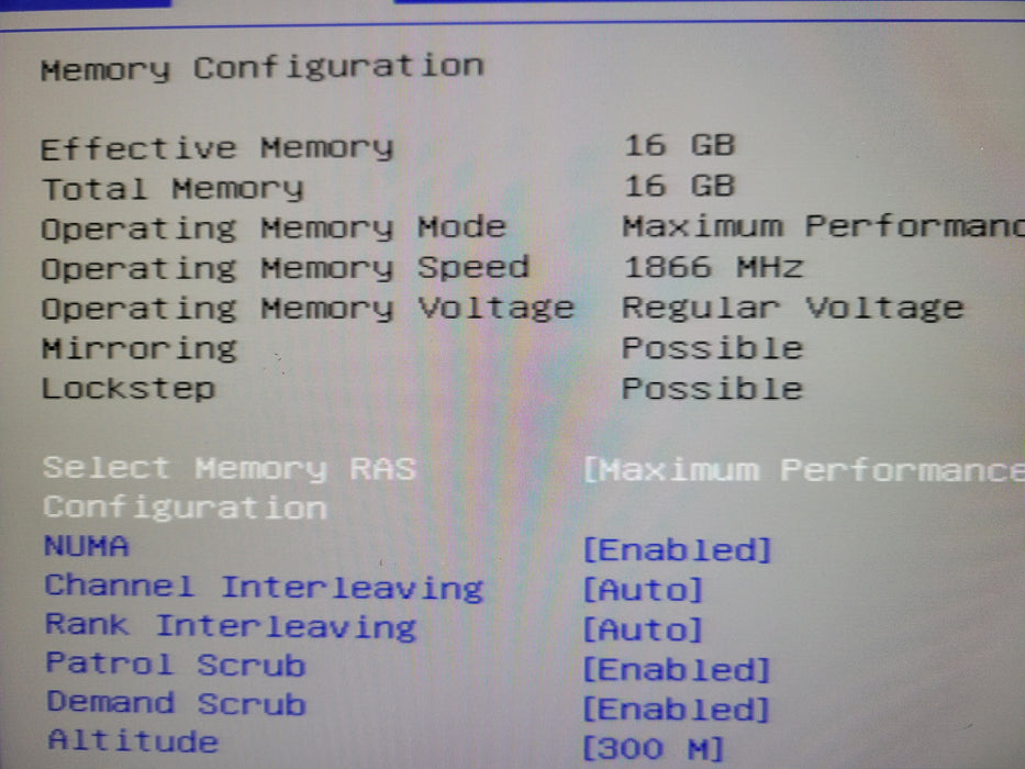 Cisco UCS C220 M4 - Xeon E5-2620 v3 @ 2.40GHz 16GB DDR4 NO HDD 770W PSU