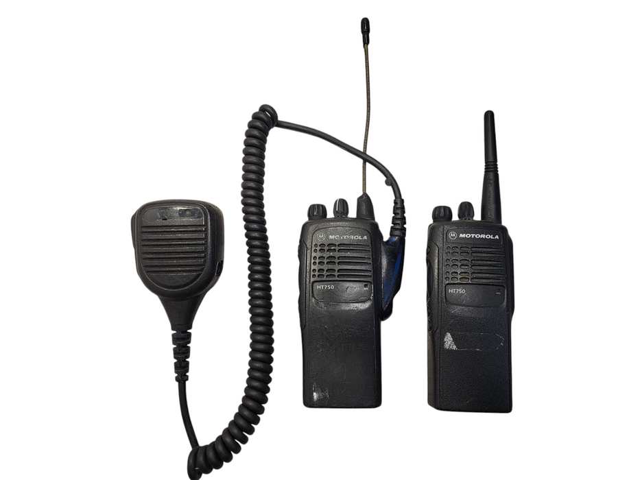 Lot of 2x MOTOROLA HT750 PORTABLE RUGGED TWO‑WAY RADIO 1x PMMN4039A READ