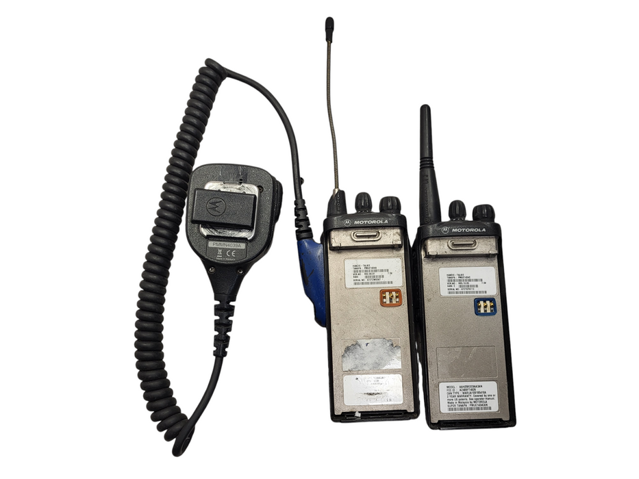 Lot of 2x MOTOROLA HT750 PORTABLE RUGGED TWO‑WAY RADIO 1x PMMN4039A READ