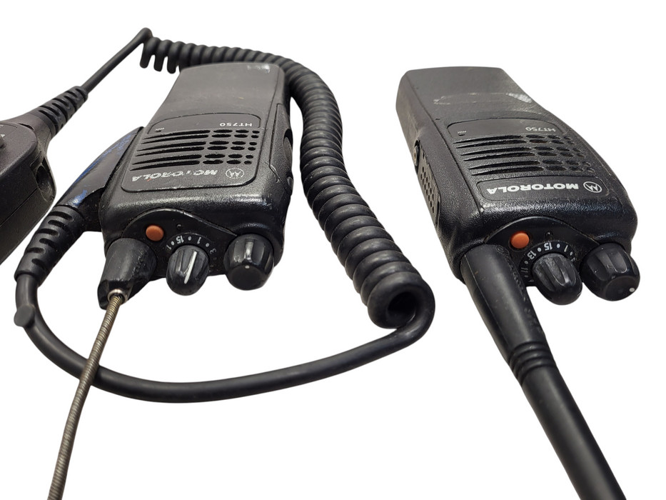 Lot of 2x MOTOROLA HT750 PORTABLE RUGGED TWO‑WAY RADIO 1x PMMN4039A READ