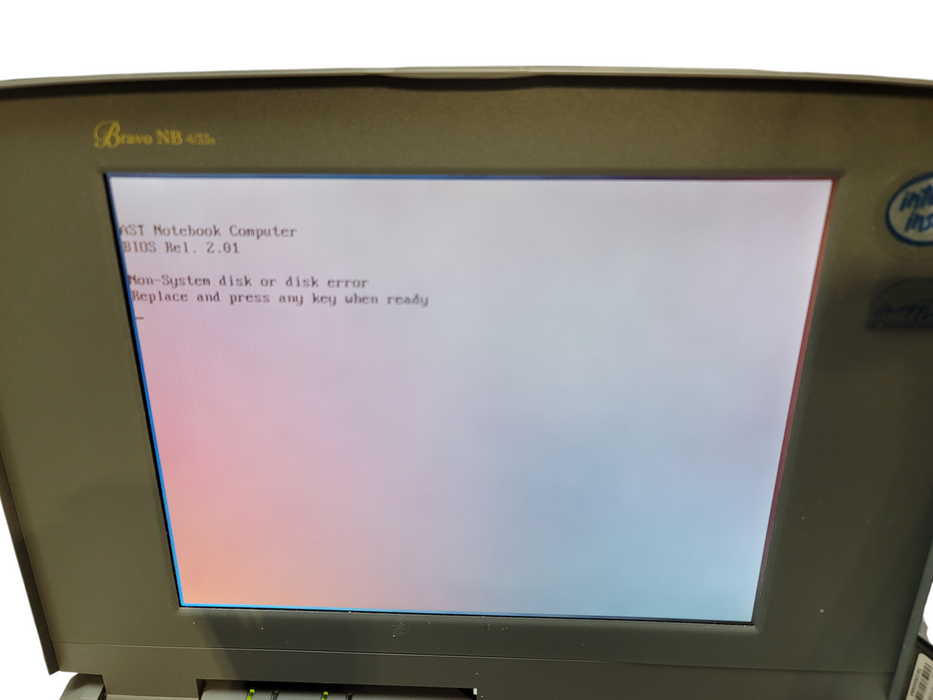VINTAGE LAPTOP AST Bravo NB 4/33s Intel 486 4MB RAM 120MB HDD