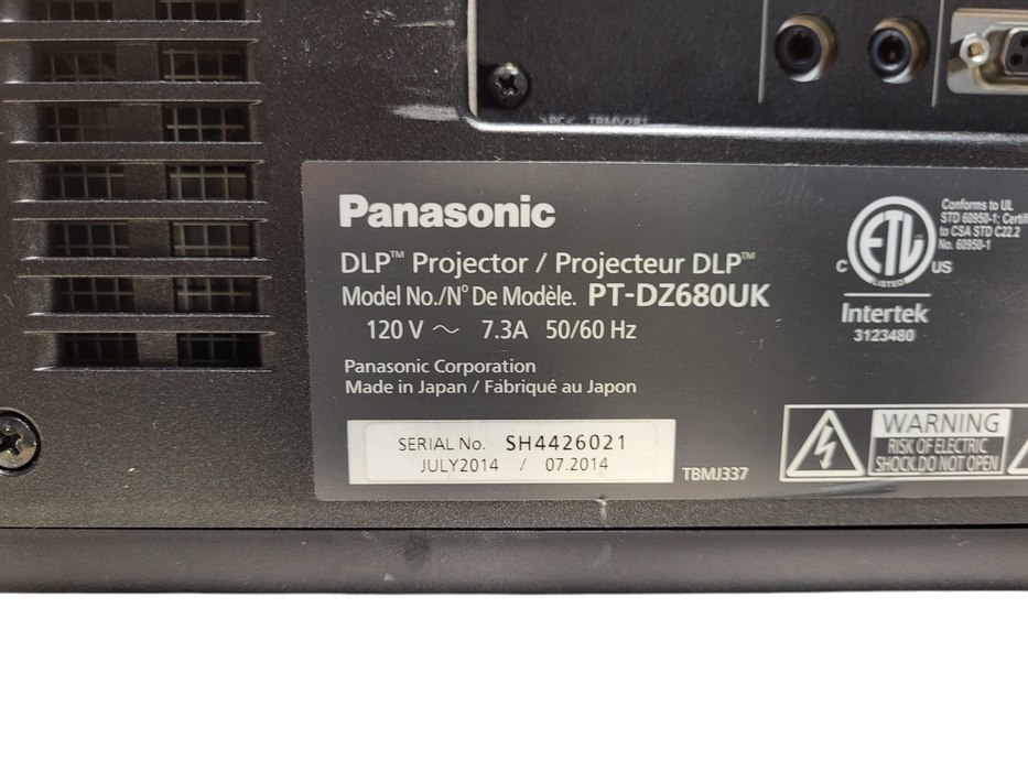 Panasonic PT-DZ680 WUXGA Home Cinema DLP Projector Lamp hour: 1905h No remote
