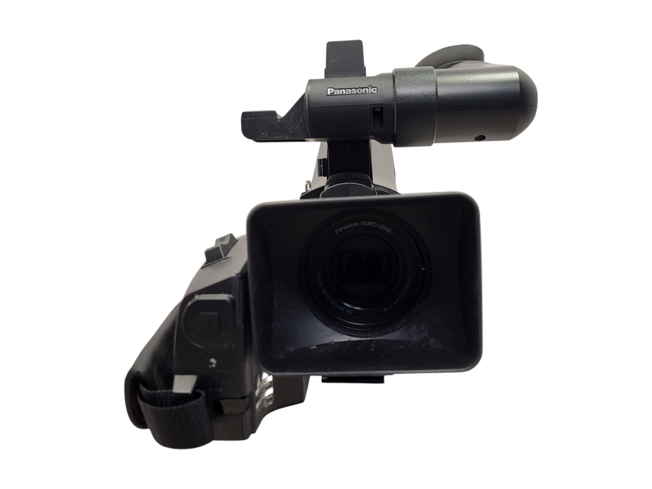 Panasonic AG-DVC20P MiniDV Camcorder W/ Charger, 2x Battery, Cleaning tape, Tape