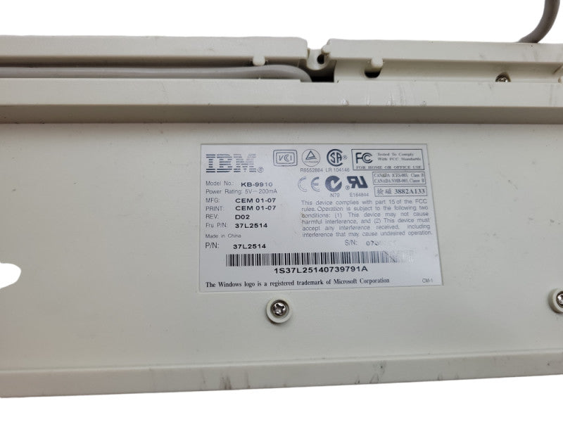 Vintage IBM PS/2 Keyboard (KB-9910) %