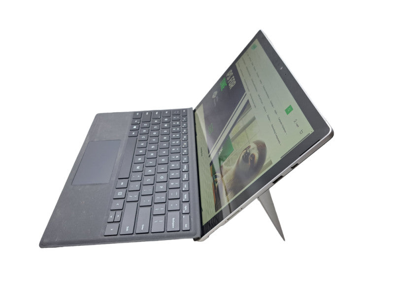 Microsoft Surface Pro 5 (1796) - i7-7660U, 8GB RAM, 256GB SSD + Keyboard