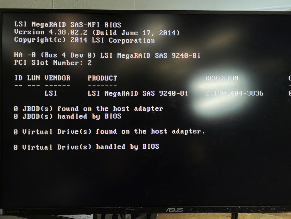 Lenovo ThinkServer TD340 8 Bay 3.5" - Xeon E5-2420 v2 @ 2.20 16GB DDR3 9240-8i