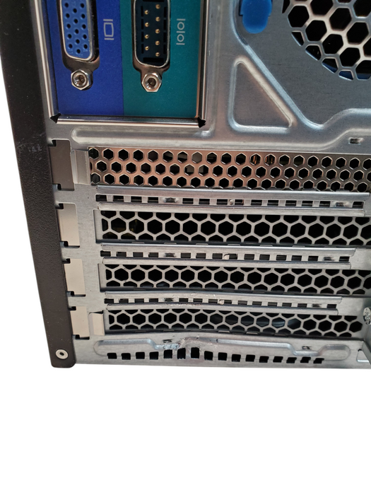 HP ProLiant ML310e Gen8 v2 - 1x Xeon E3-1241 v3, 16GB DDR3, B120i/P420 - No HDD