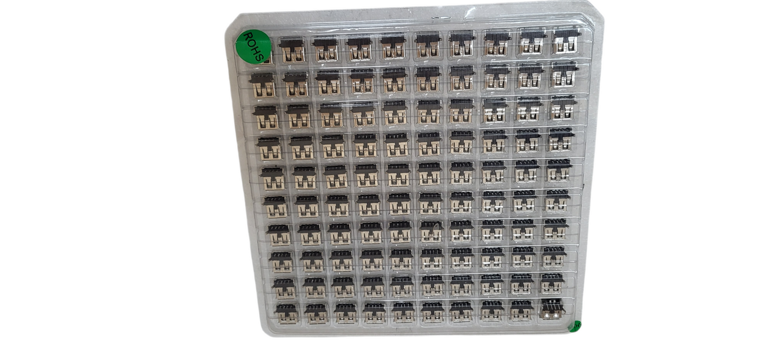 lot of x 100 Samtec USB-A-S-F-B-TH Type-A Female Connector (USB 2.0)