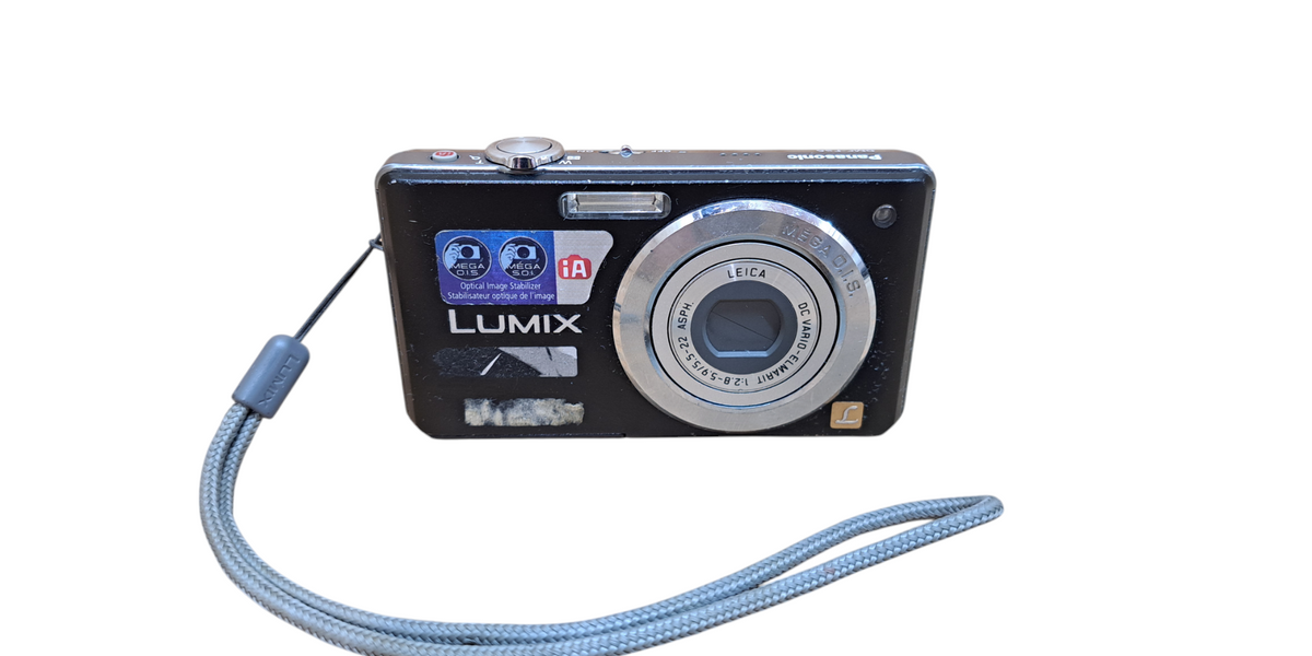 Panasonic LUMIX DMC-FS6 | 8.1MP Compact Digital Camera *READ