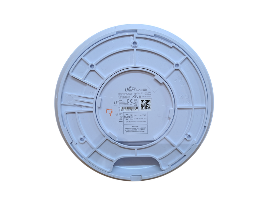 Ubiquiti Networks UAP-AC-PRO 1300Mbps Wireless Access Point + Mounting Bracket