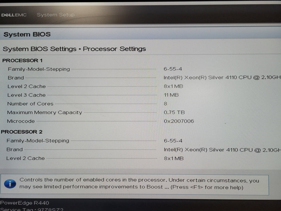 Dell PE R440 8x 2.5" | 2x Xeon Silver 4110, 16GB DDR4, H740P RAID