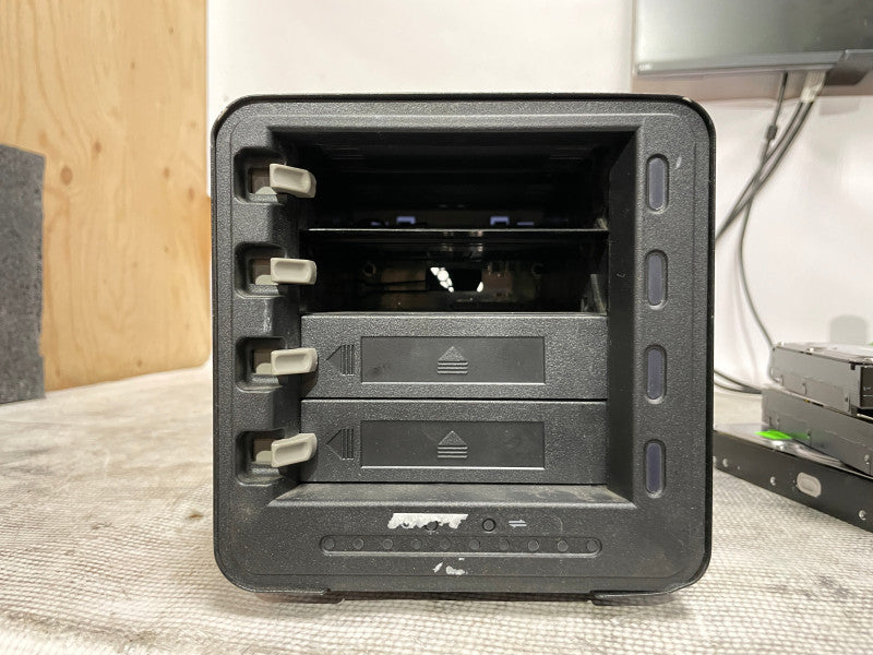 Data Robotics DRO4D-D 4-bay External Hard Drive Storage, 4x 1TB HDD, READ