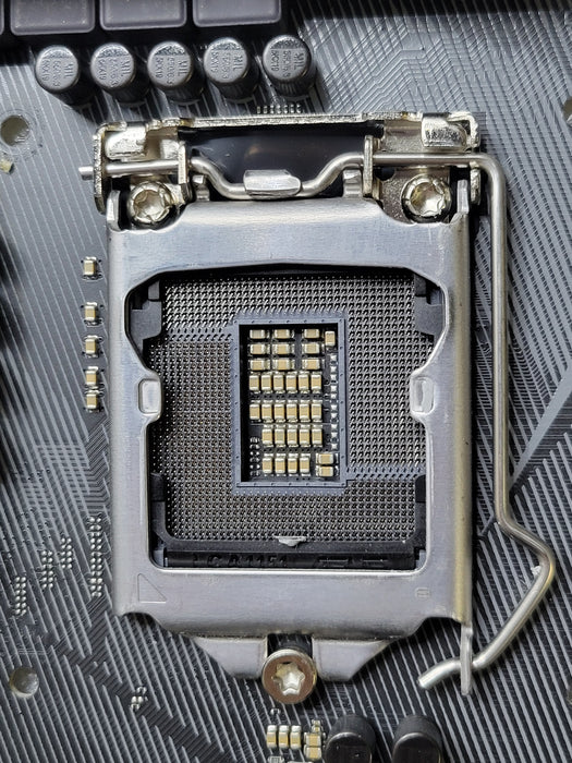 ASUS STRIX Z270E GAMING LGA 1151 AXT MOTHERBOARD + I/O Plate (READ)