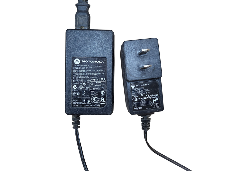 Lot of 12x Motorola CP200d UHF Two-Way Radio UHF 16 channels w/ AC, cradle