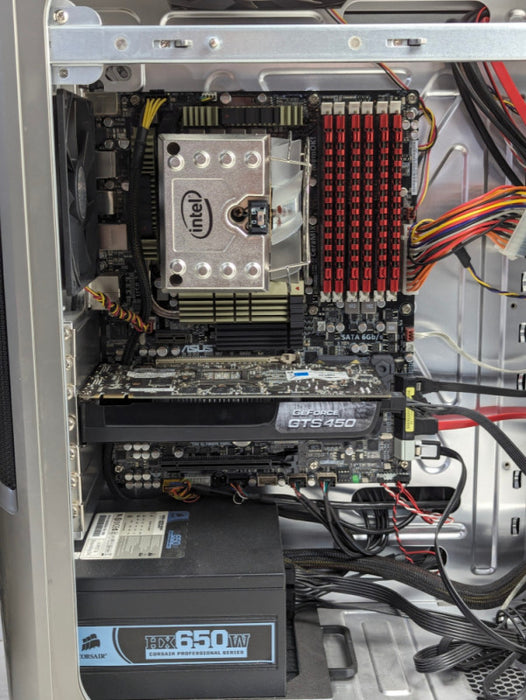 CoolerMaster Cosmos i7-990X ASUS Sabertooth X58, 24GB RAM, GTS 450 GPU -