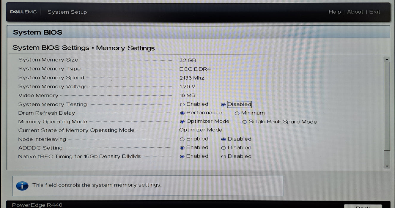 Dell PowerEdge R440 4x 3.5" | 2x Xeon Silver 4208 @2.10GHz, 32GB DDR4, PERC H330