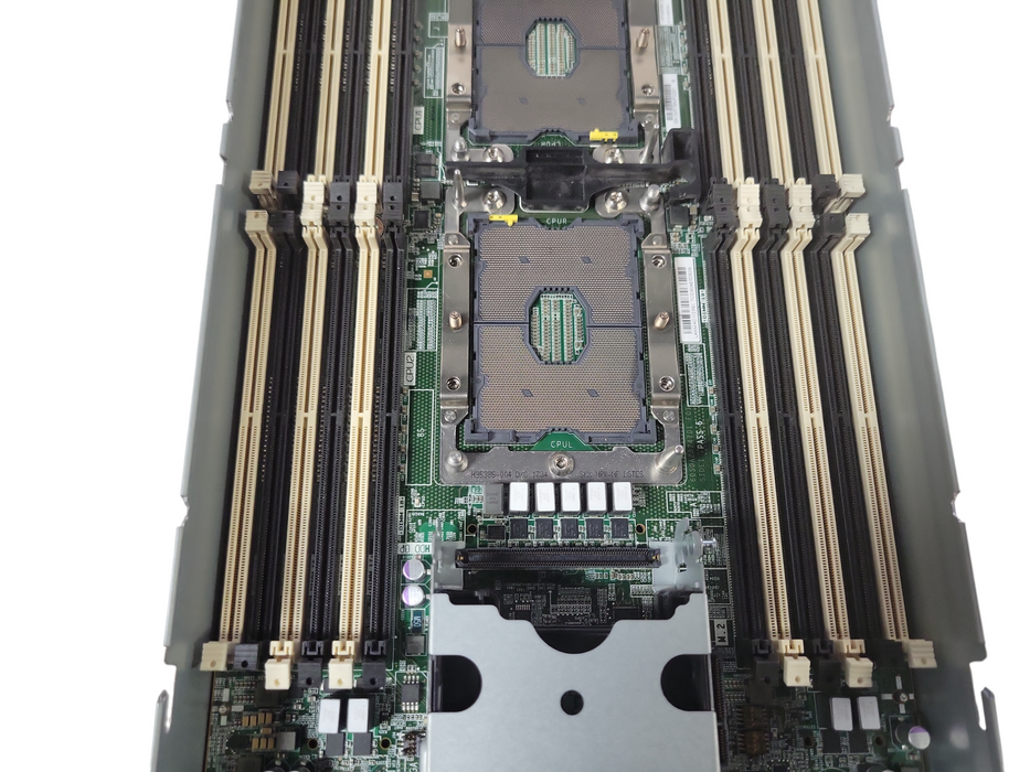 Lenovo ThinkSystem SN550 Blade, No RAM/CPU/HDD/Heatsink, READ