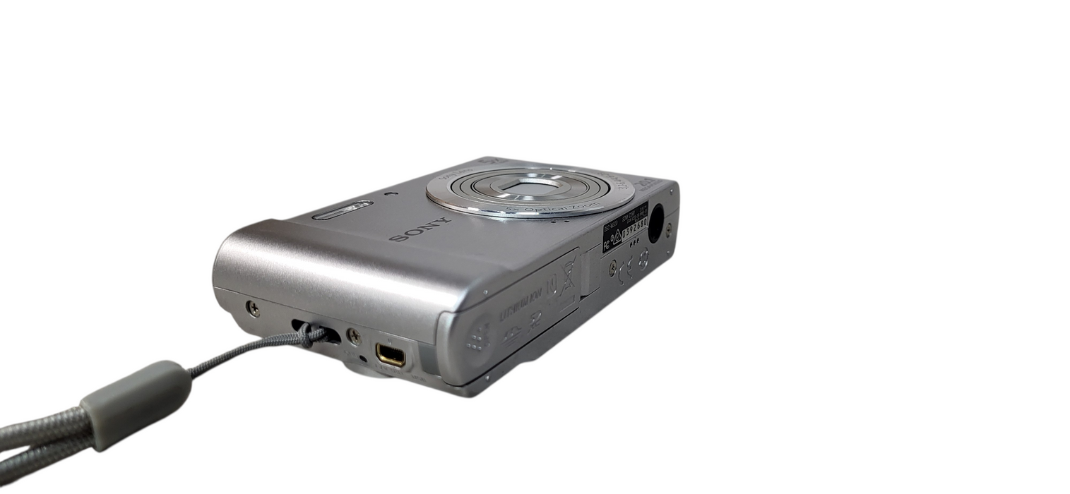 Sony Cyber-Shot DSC-W800 20.1MP 8x Digital Camera  W/ Battery