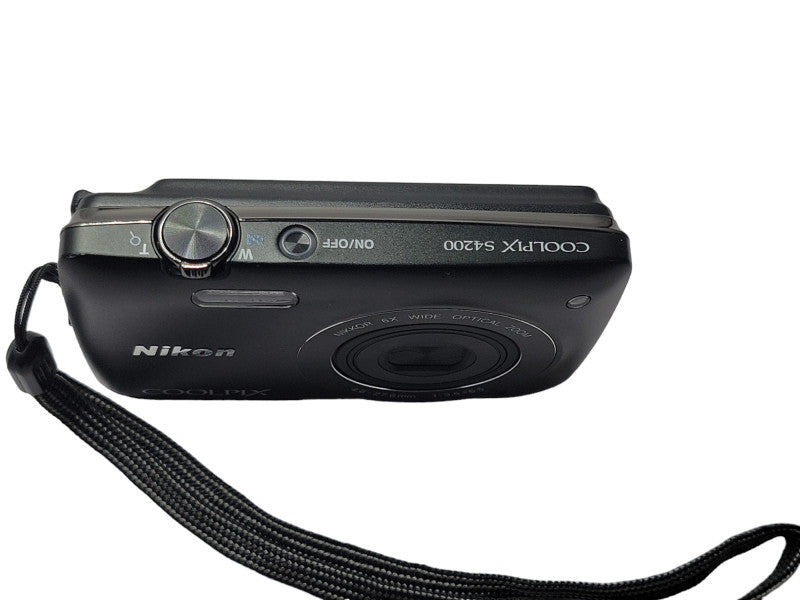 Nikon CoolPix S4200 16,0Mp 6x Compact Digital Camera, No SD Card, READ _