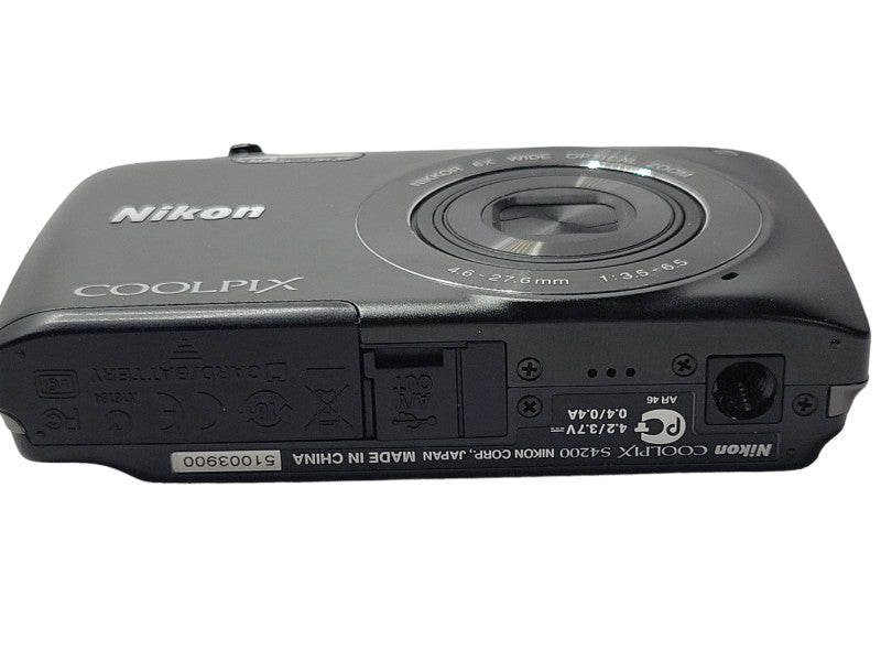 Nikon CoolPix S4200 16,0Mp 6x Compact Digital Camera, No SD Card, READ _