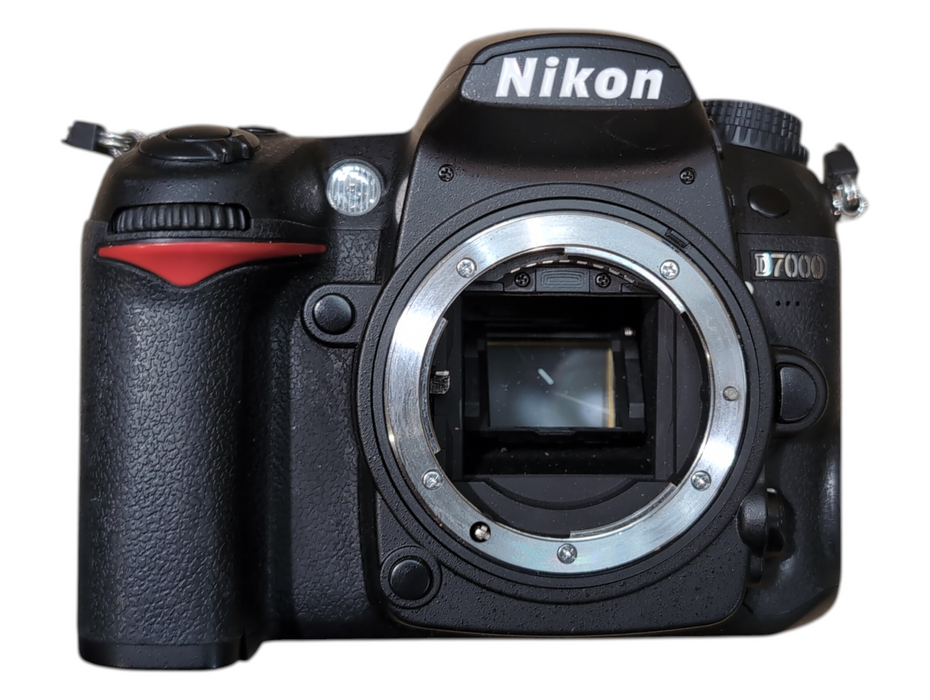 Nikon D7000 16.2MP Digital SLR Camera Body, No Battery, READ