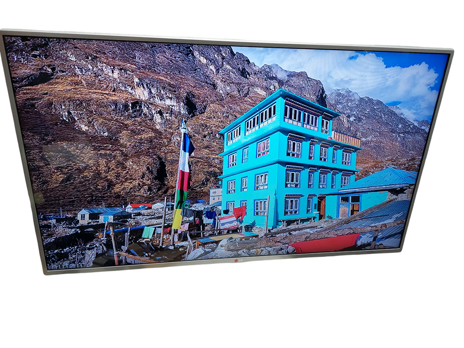 LG 47" TV Model: 47LB5830