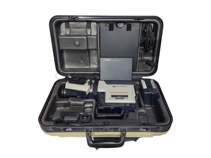 Canon Canovision 8 VM-E1A 8mm Camcorder With Accessories & Suit Case, READ