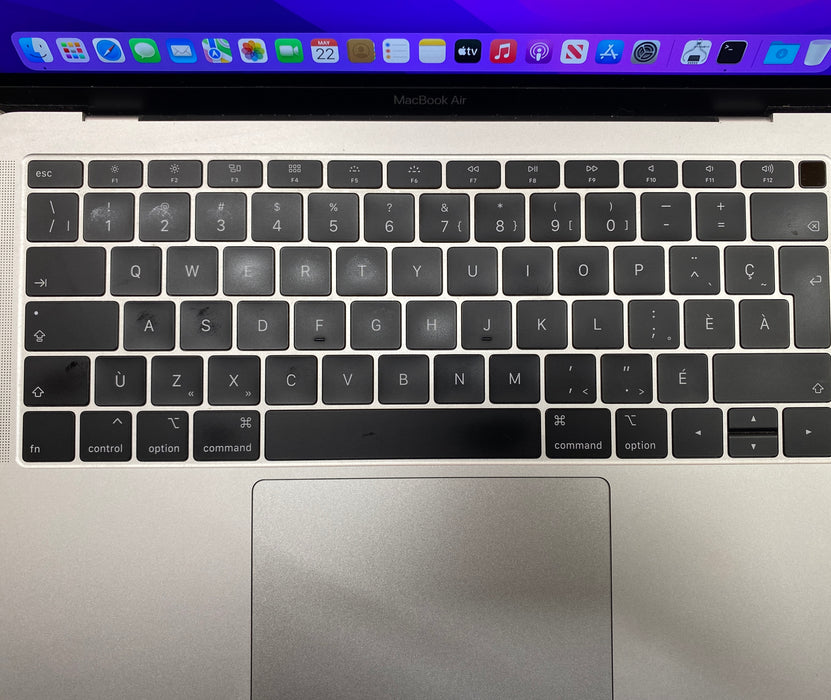 Apple MacBook Air 13" 2019 i5-8210Y 8GB 128SSD French Keyboard No Power Adapter