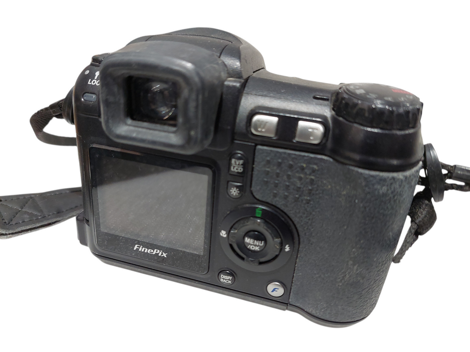 FujiFilm S 5200 Digital Camera 5.1Megapixels 10x Optical Zoom