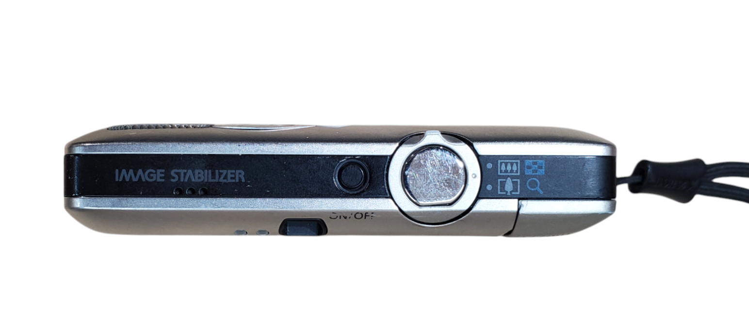 Canon PowerShot SD780 IS Digital Elph 12.1MP Digital Camera w/ Battery - READ