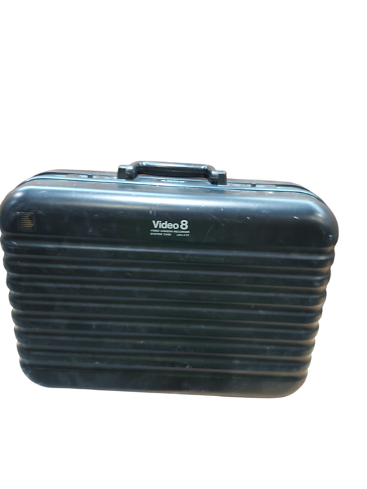Sony CCD-F501 Video8 Handycam Camcorder W/ Ac Power, Batt., Bag, Strap