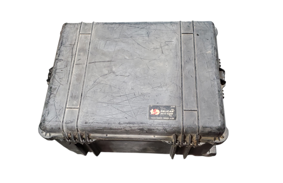 Pelican 1610 Waterproof Rolling case