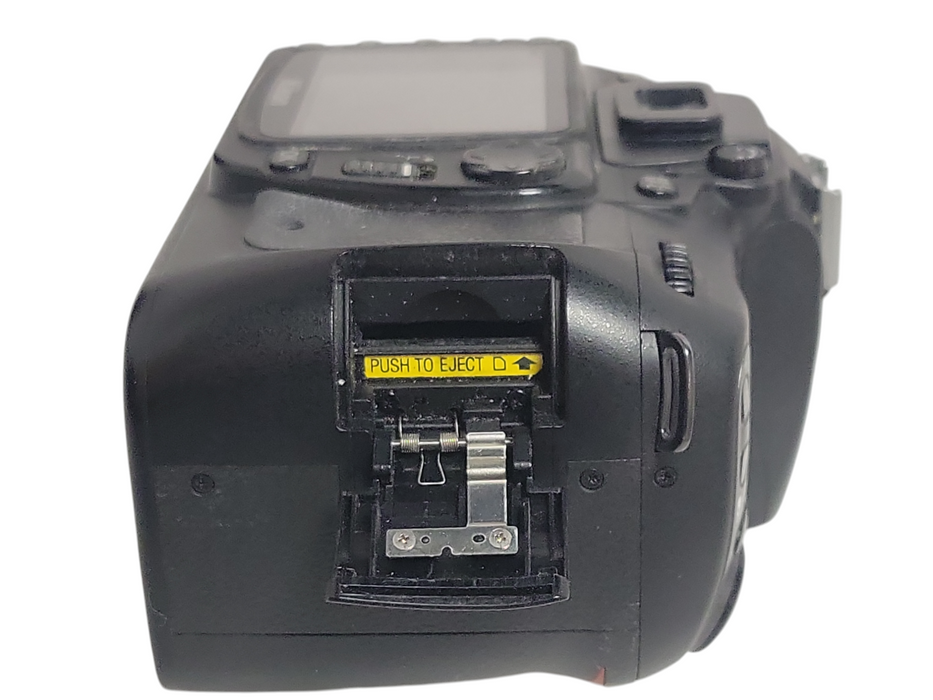 Nikon D D80 10.2MP Digital Camera body Only, READ