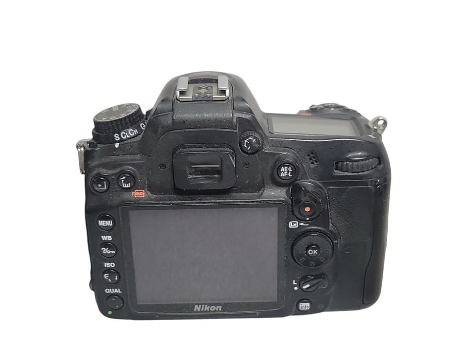 Lot of 2x Nikon D7000 digital Camera Body only, READ