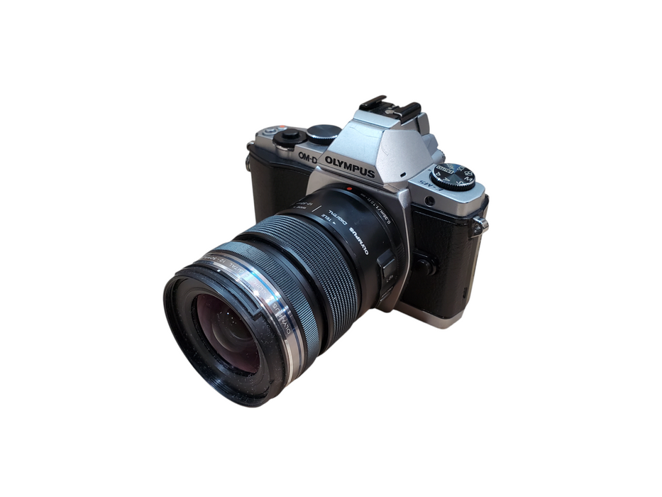 Olympus OM-D E-M5 Mirrorless Camera MK I w/ 12-50MM Lens w/ Battery *READ*