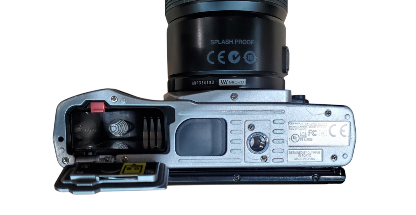 Olympus OM-D E-M5 Mirrorless Camera MK I w/ 12-50MM Lens w/ Battery *READ*