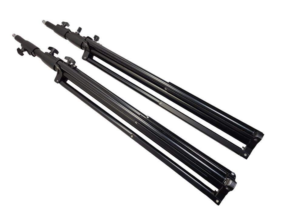 2x Unknown brand 7ft Tripod