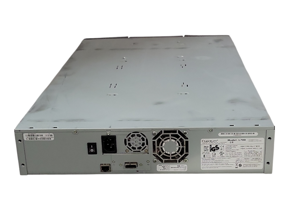 Quantum SuperLoader 3 L700 LTO-5HH SAS Tape storage system, READ