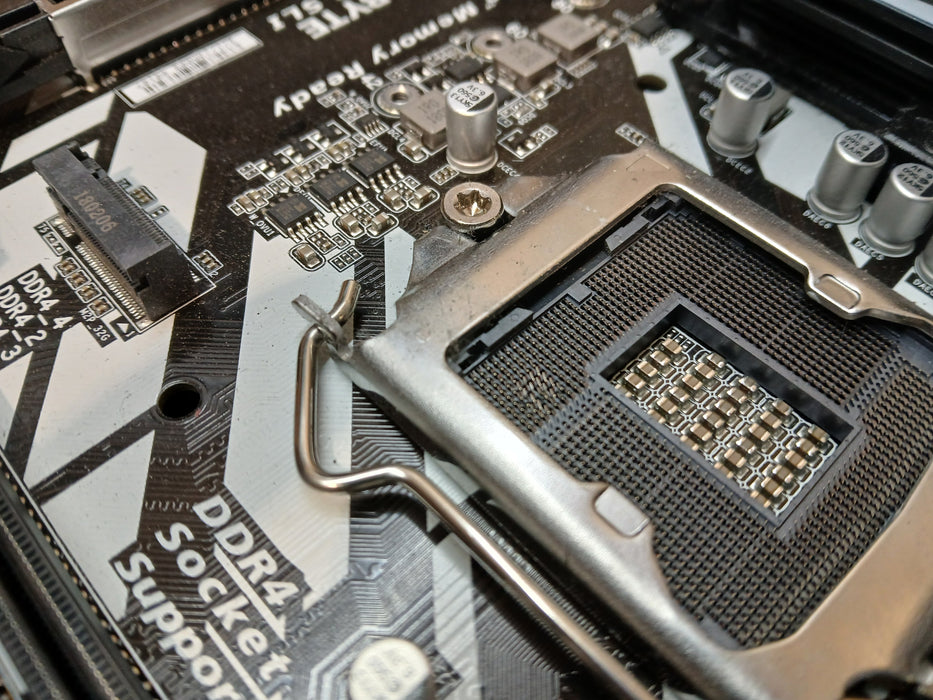 Gigabyte Z370XP SLI Motherboard Bent Pins and No Power READ