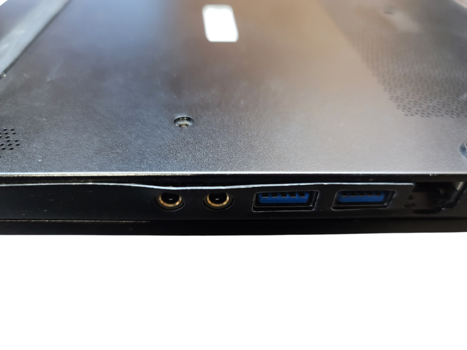 MSI Stealth GF65 Thin i7-8750H 16GB DDR4 GTX 1070 256GB NVMe NO BATTERY / READ