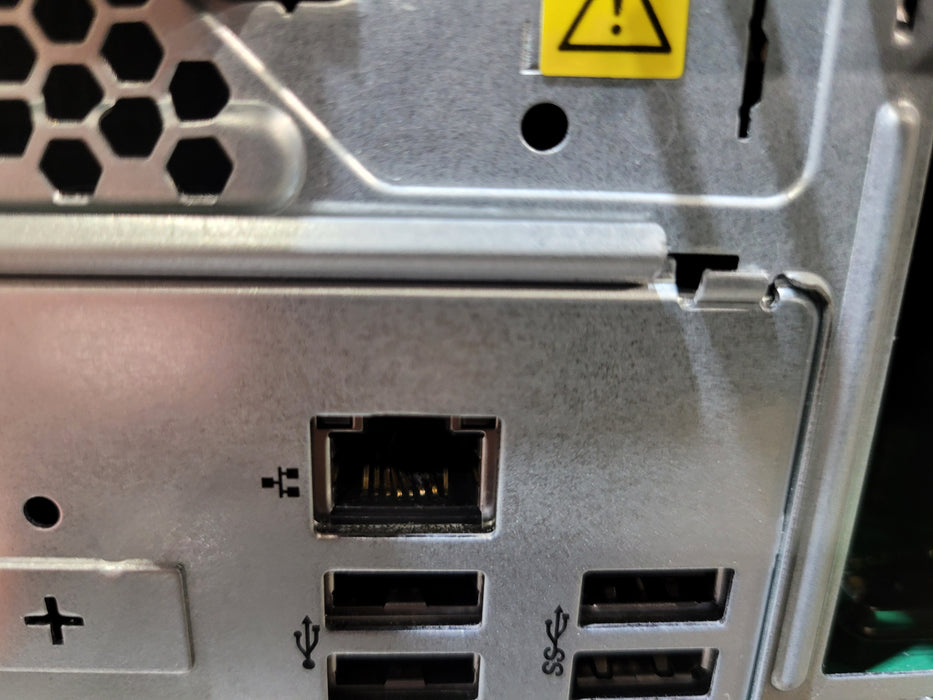 Lenovo ThinkStation P340 | i7-10700 @2.90GHz 16GB DDR4 256GB SSD | READ!!