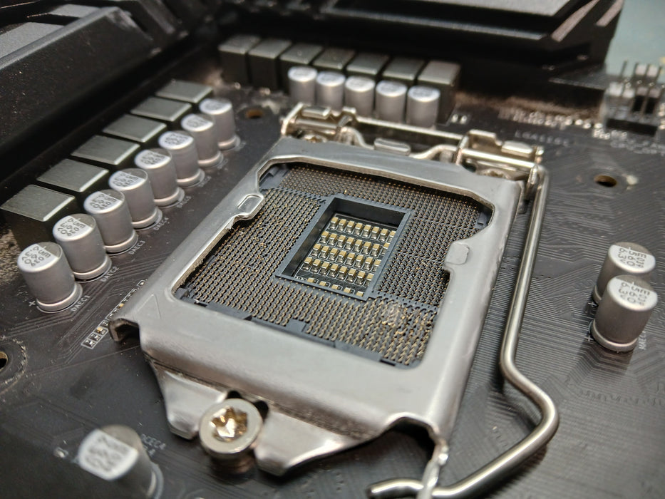 Gigabyte Z390 Aorus Elite Motherboard - Bent Pins READ