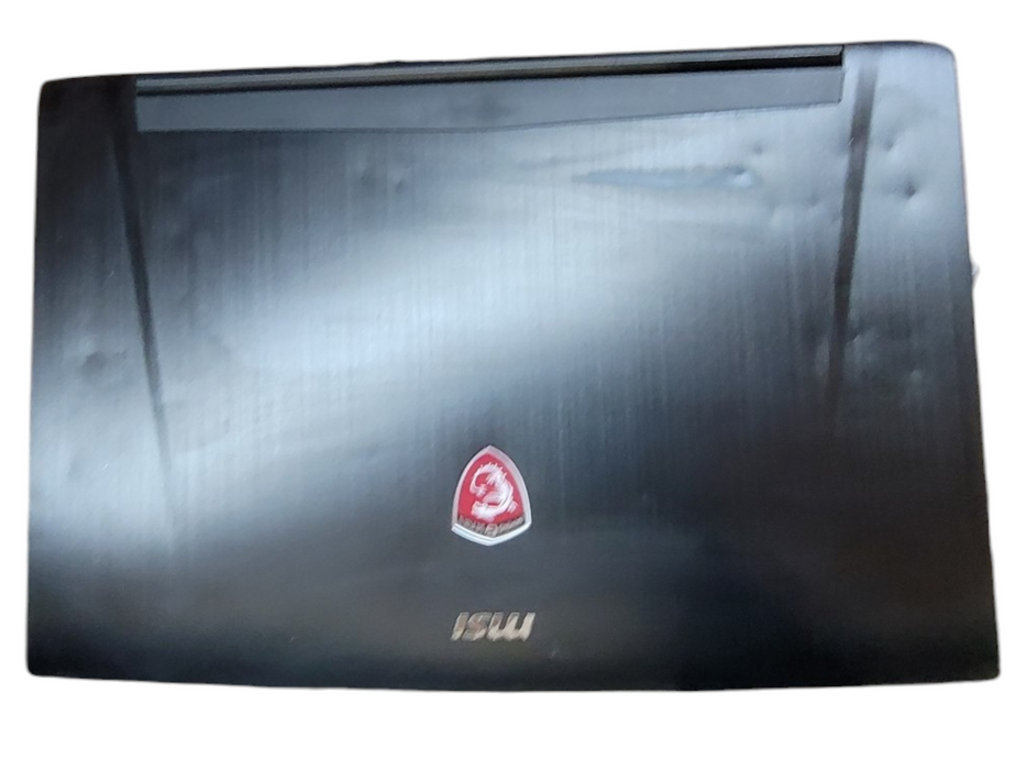 MSI GT72 Dominator Pro i7-6700HQ 16GB DDR4 8GB GTX 1070 256GB NVMe READ