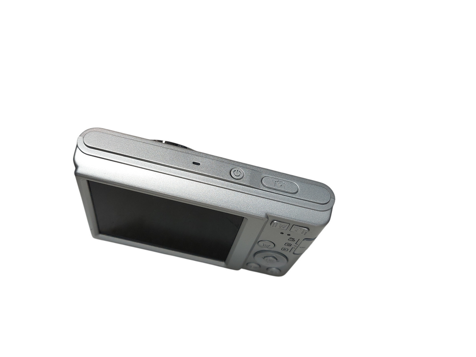 4k ultra hd 44.0 mega pixels 16x powerful zoom Silver