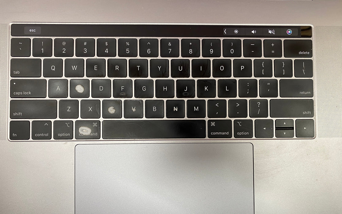 Apple MacBook Pro 15" 2019 i7-9750H Radeon Pro 560X 4GB 32GB RAM 1TB SSD READ!